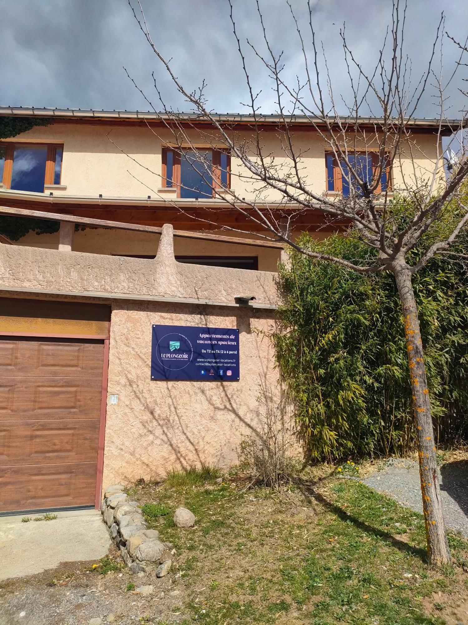 Le Cosy Du Plongeoir - T2 Neuf Avec Vue Sur Le Lac De Serre Poncon Et Grande Terrasse Avec Jardin Savines Exterior foto